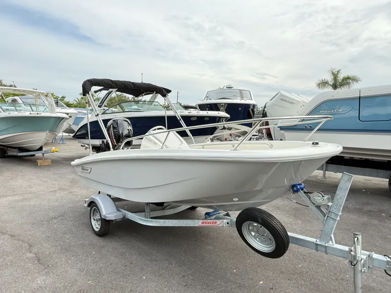 Slide: The Image of Boston Whaler 130 Super Sport 2026 - 2