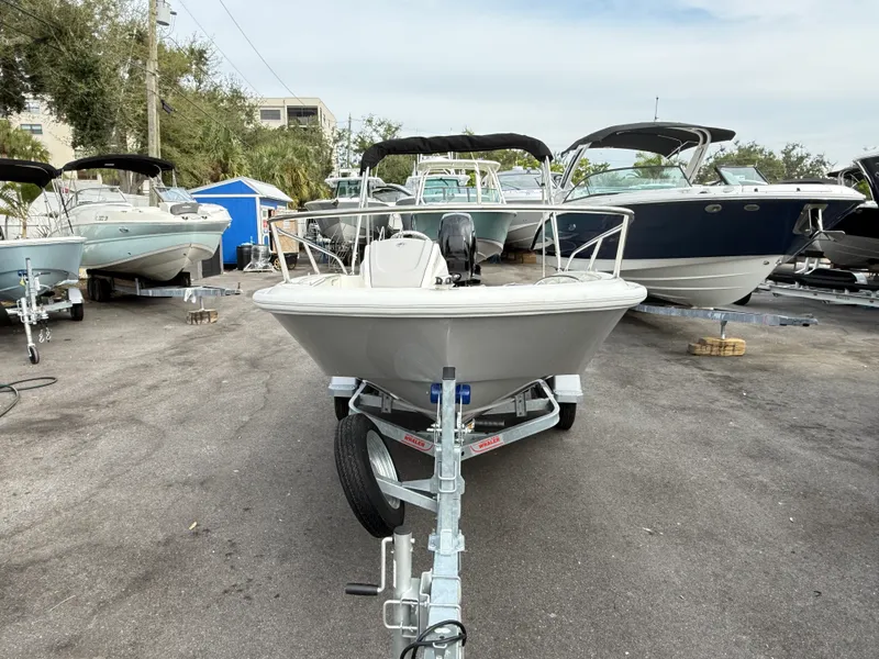 Slide: The Image of Boston Whaler 130 Super Sport 2026 - 3