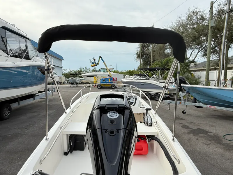 Slide: The Image of Boston Whaler 130 Super Sport 2026 - 9