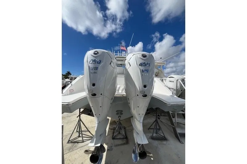 Slide: The Image of Pursuit S 358 Sport 2026 - 2