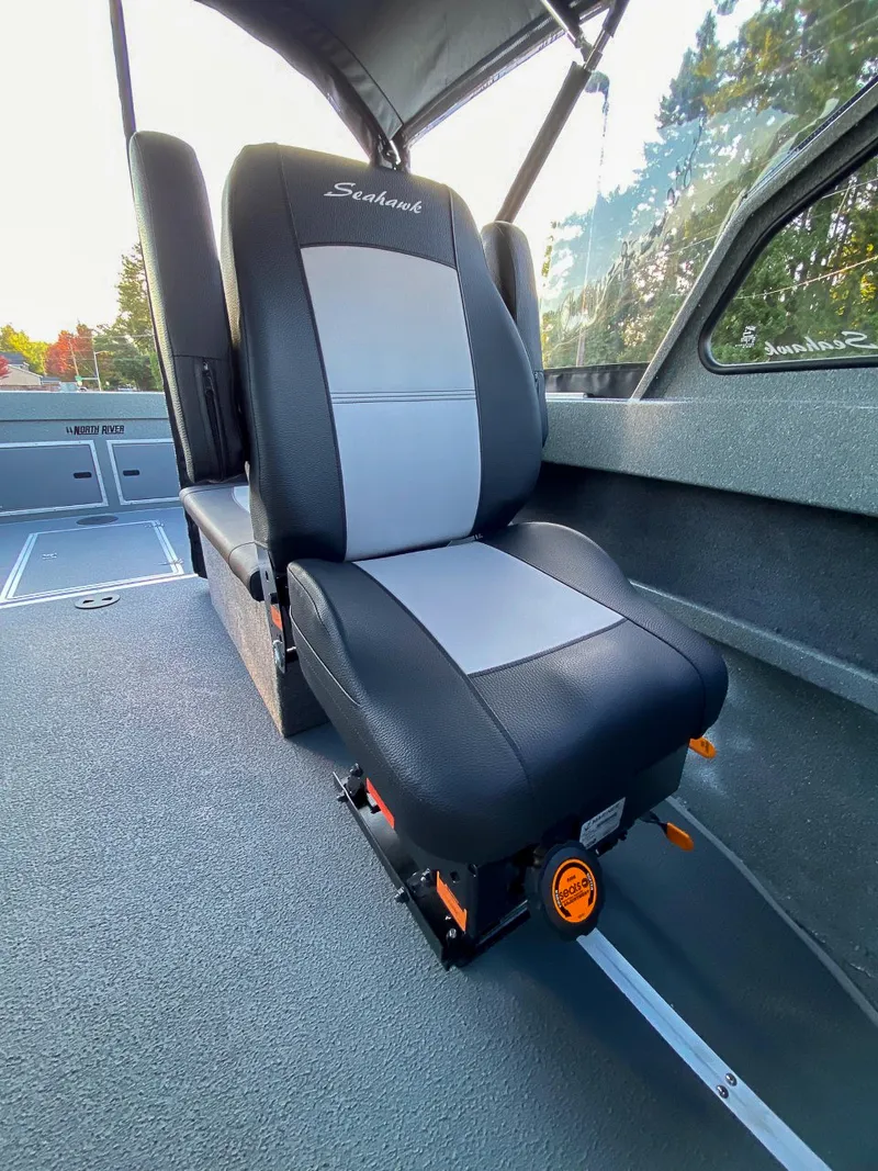 Slide: The Image of North River 22 Seahawk 2026 - 16