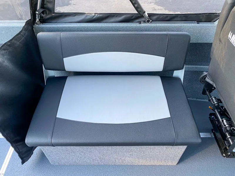 Slide: The Image of North River 22 Seahawk 2026 - 17