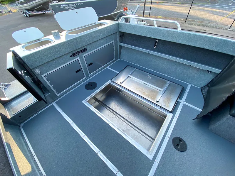 Slide: The Image of North River 22 Seahawk 2026 - 21