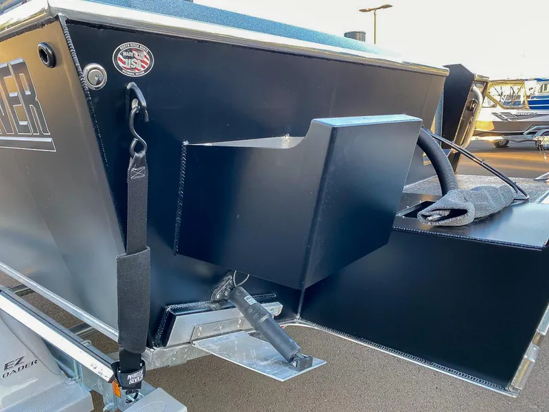 Slide: The Image of North River 22 Seahawk 2026 - 26