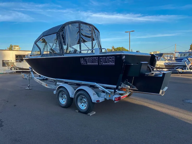 Slide: The Image of North River 22 Seahawk 2026 - 5