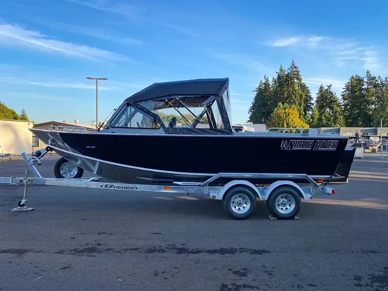 Slide: The Image of North River 22 Seahawk 2026 - 6