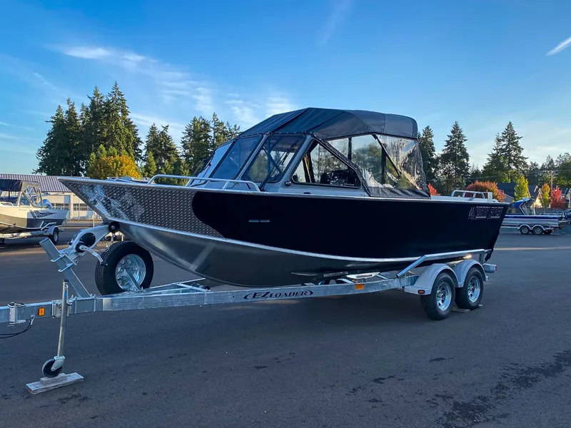 Slide: The Image of North River 22 Seahawk 2026 - 7