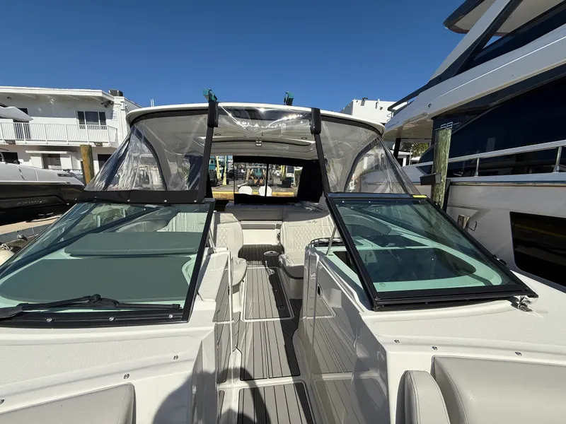 Slide: The Image of Sea Ray SLX 350 Outboard 2026 - 26