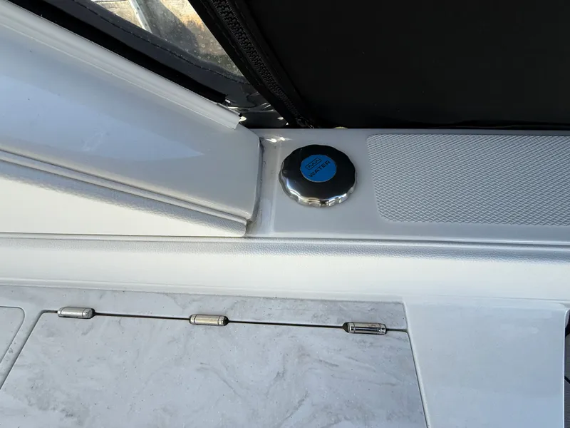 Slide: The Image of Sea Ray SLX 350 Outboard 2026 - 8