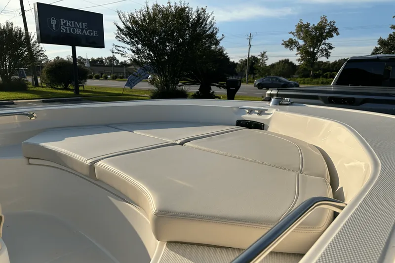 Slide: The Image of Boston Whaler 170 MONTAUK 2024 - 17