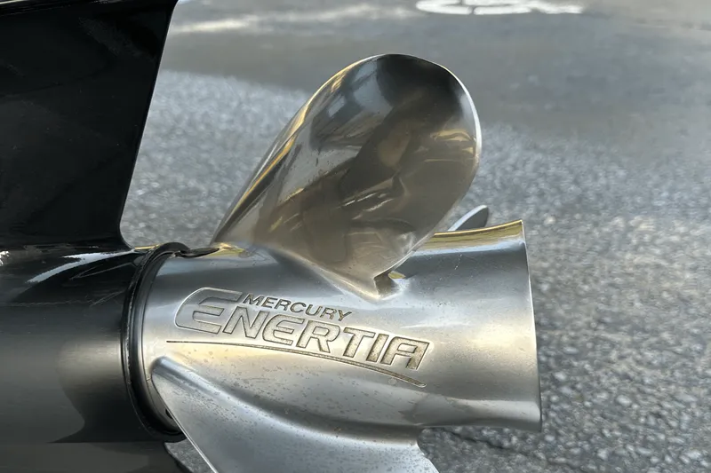 Slide: The Image of Boston Whaler 170 MONTAUK 2024 - 43