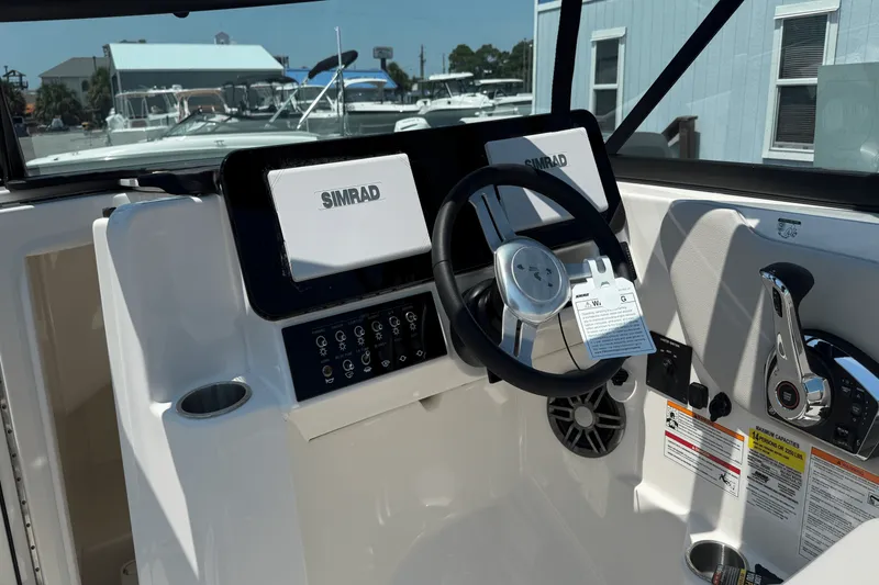 Slide: The Image of Sea Ray SDX 250 Outboard 2026 - 14