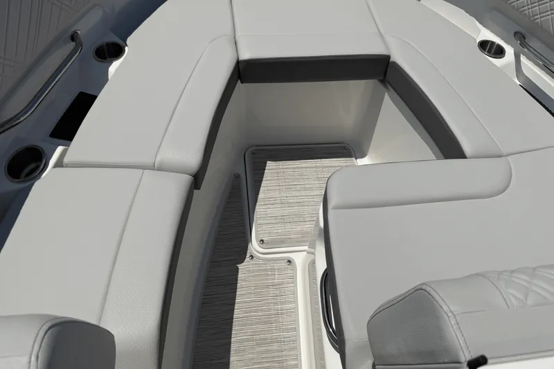 Slide: The Image of Sea Ray SDX 250 Outboard 2026 - 29