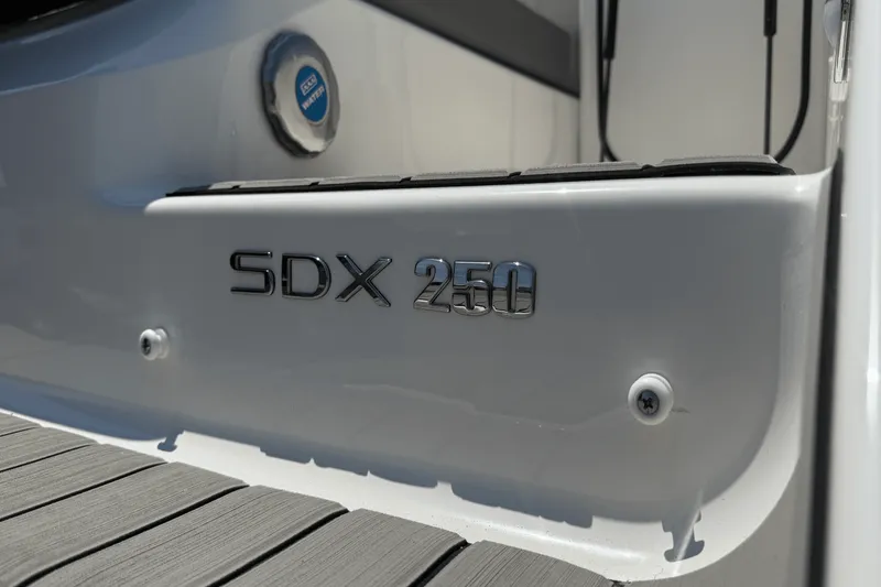 Slide: The Image of Sea Ray SDX 250 Outboard 2026 - 4