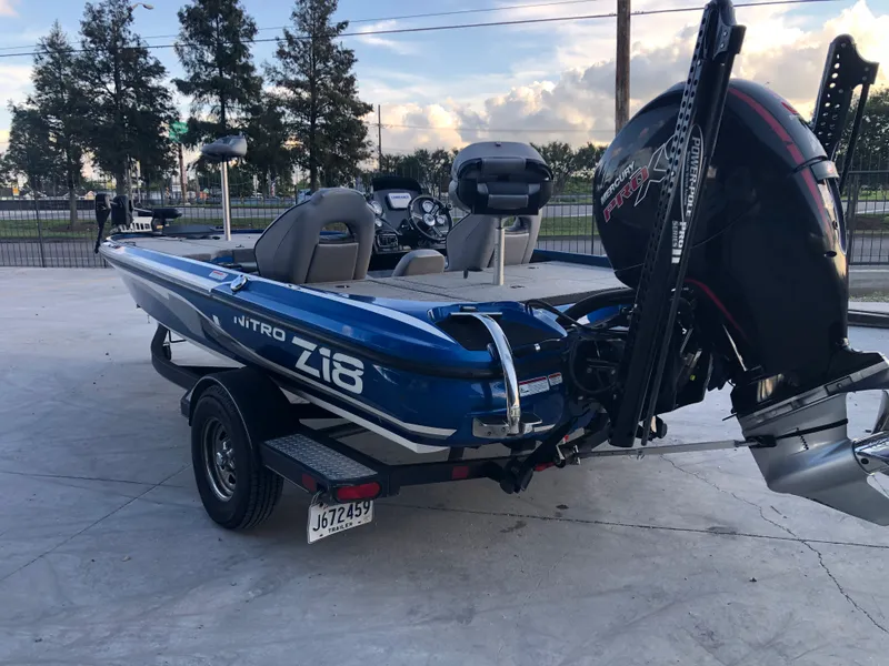 Slide: The Image of Nitro Z18 2019 - 10