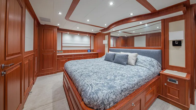 Slide: The Image of Hampton 680 ENDURANCE LRC 2027 - 53