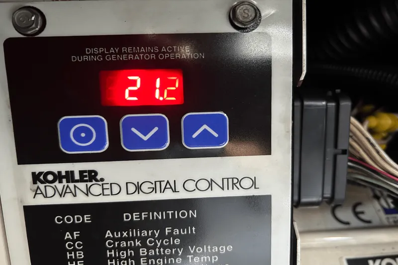 Slide: The Image of Regal COMMODORE 4260 2005 - 42