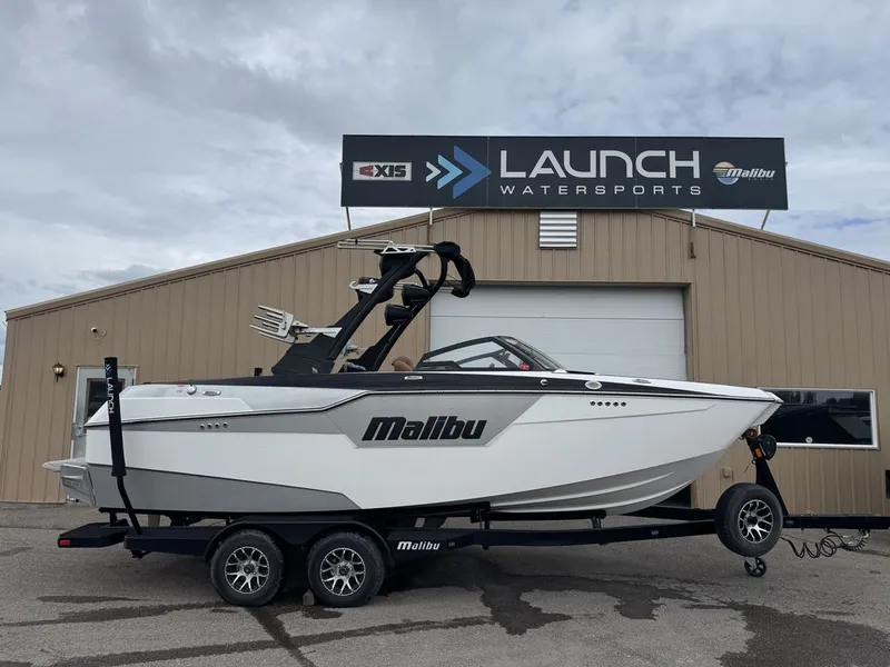 The Image of Malibu M220 2023 - 0