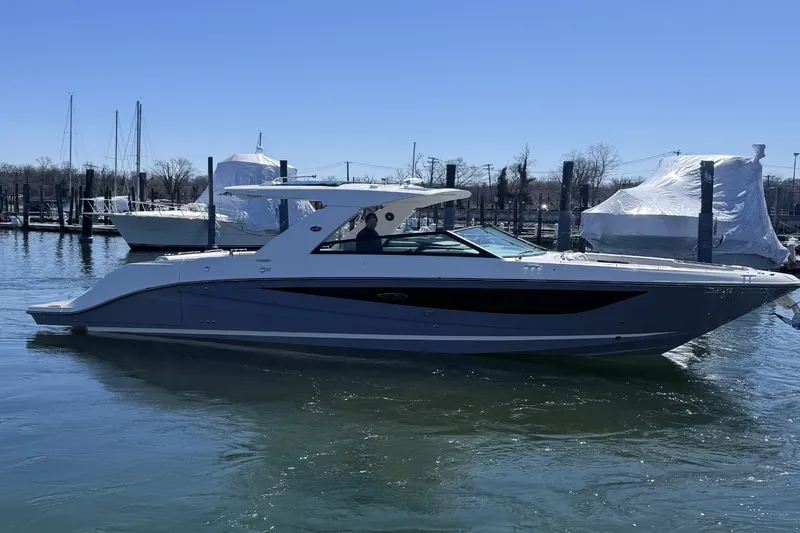 Slide: The Image of Sea Ray SLX 400 2022 - 39