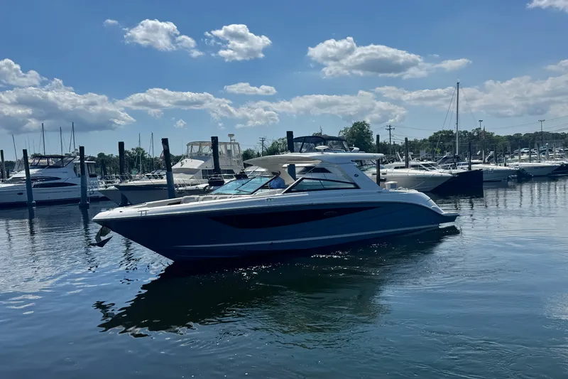 Slide: The Image of Sea Ray SLX 400 2022 - 48