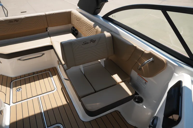 Slide: The Image of Sea Ray SDX 230 Surf 2026 - 10