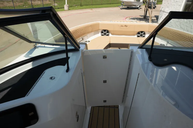 Slide: The Image of Sea Ray SDX 230 Surf 2026 - 20