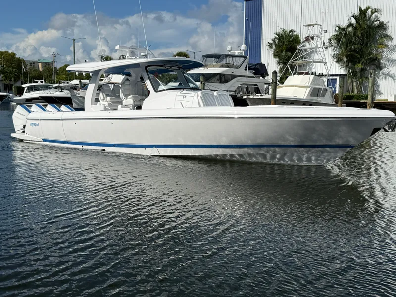 Slide: The Image of Intrepid 43 NOMAD SE 2027 - 10