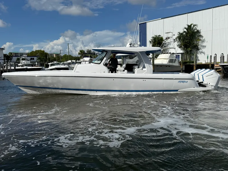 The Image of Intrepid 43 NOMAD SE 2027 - 0