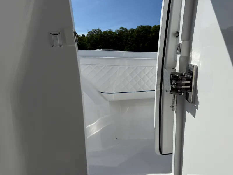 Slide: The Image of Intrepid 43 NOMAD SE 2027 - 49