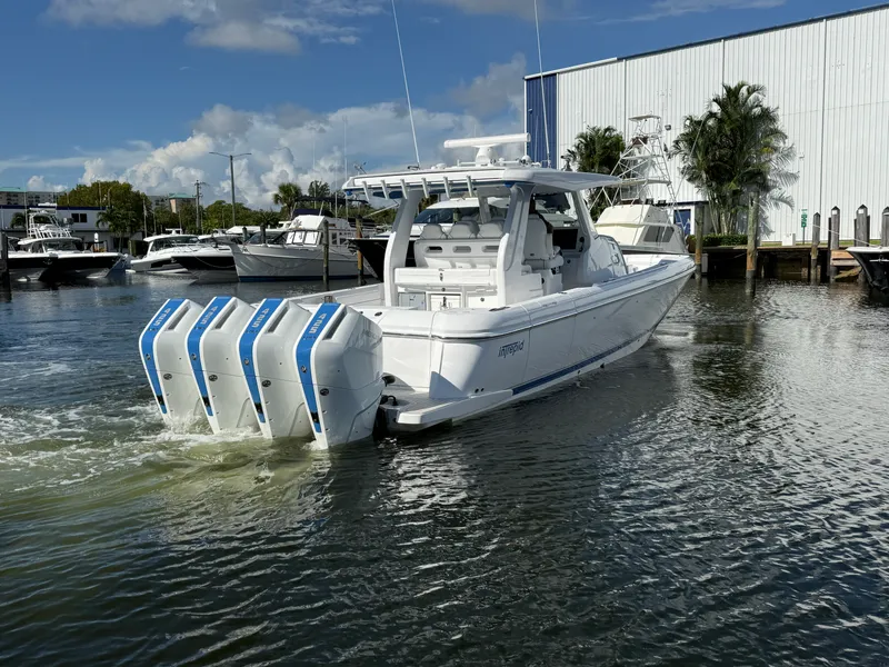 Slide: The Image of Intrepid 43 NOMAD SE 2027 - 6