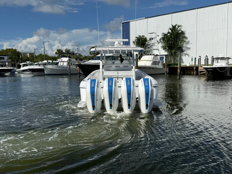 Slide: The Image of Intrepid 43 NOMAD SE 2027 - 5