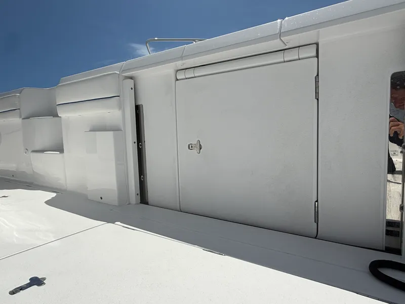 Slide: The Image of Intrepid 43 NOMAD SE 2027 - 15