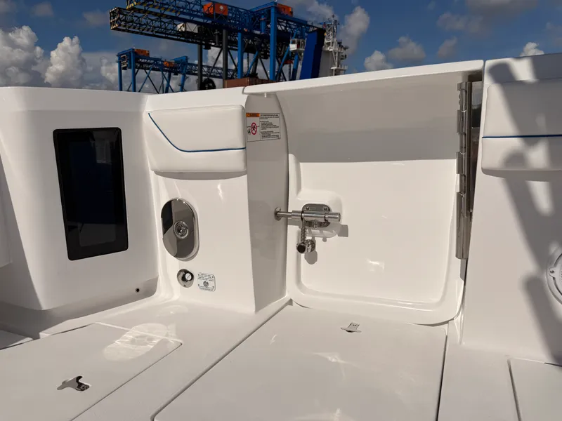 Slide: The Image of Intrepid 43 NOMAD SE 2027 - 14
