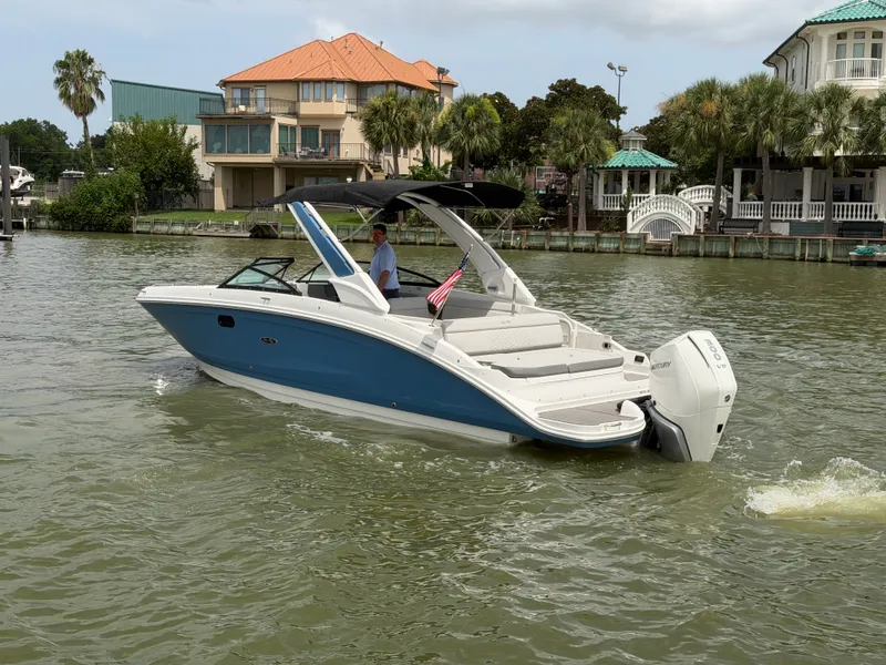 Slide: The Image of Sea Ray 270 SD OB 2023 - 16