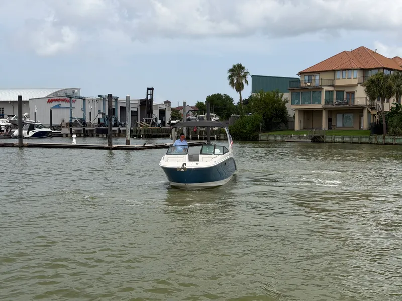 Slide: The Image of Sea Ray 270 SD OB 2023 - 6