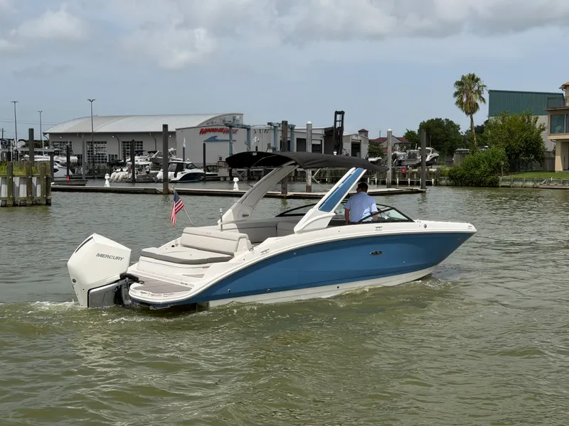 Slide: The Image of Sea Ray 270 SD OB 2023 - 12