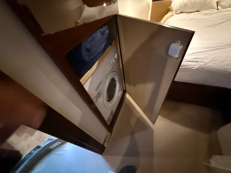 Slide: The Image of Sea Ray 48 Sundancer 2008 - 30