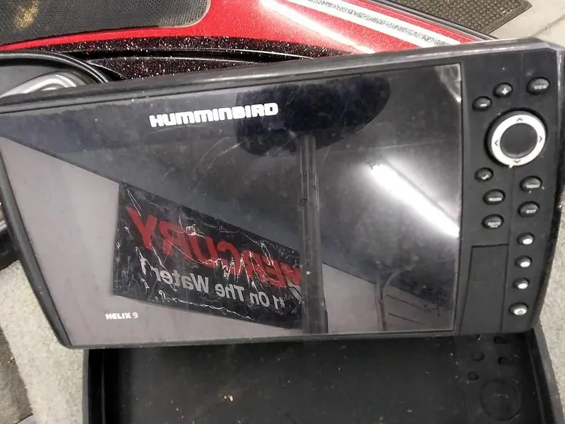 Slide: The Image of Humminbird Helix 9 on Nitro Z-8 DC boat, year 2015. - 17