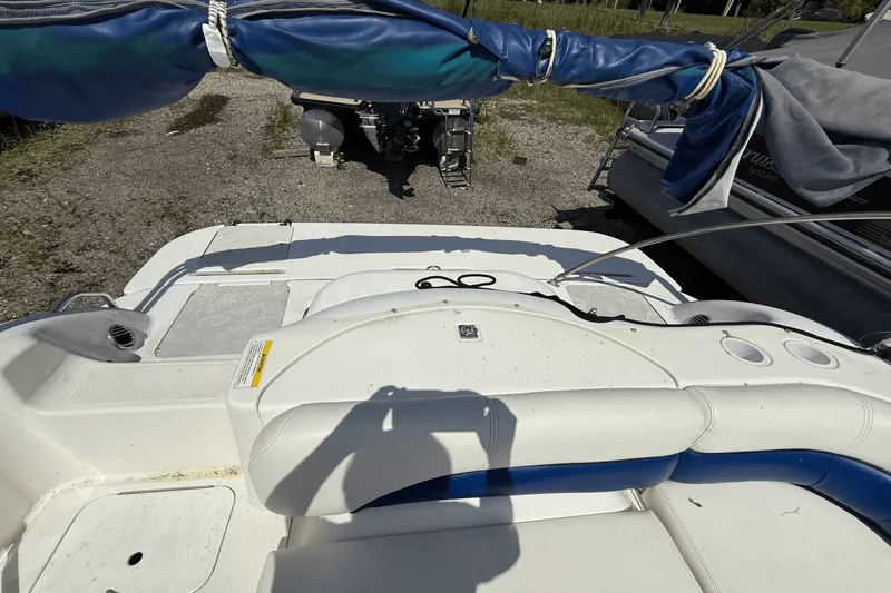 Slide: The Image of Hurricane SUN DECK SPORT 201 2011 - 16