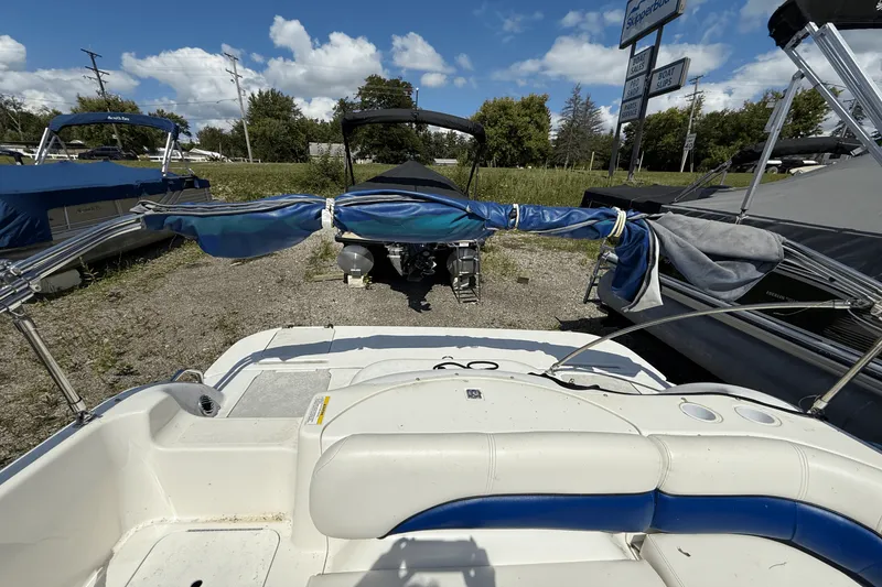 Slide: The Image of Hurricane SUN DECK SPORT 201 2011 - 17