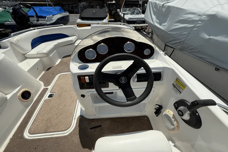 Slide: The Image of Hurricane SUN DECK SPORT 201 2011 - 18