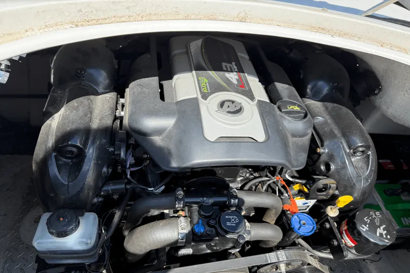 Slide: The Image of Hurricane SUN DECK SPORT 201 2011 - 22