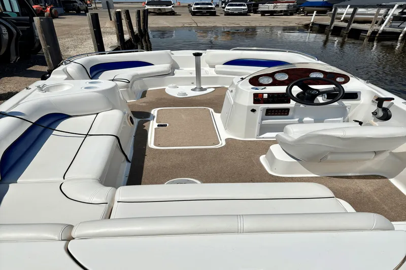 Slide: The Image of Hurricane SUN DECK SPORT 201 2011 - 25