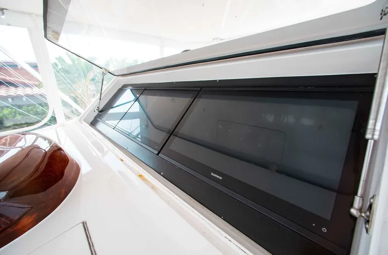 Slide: The Image of Flybridge Helm - 30