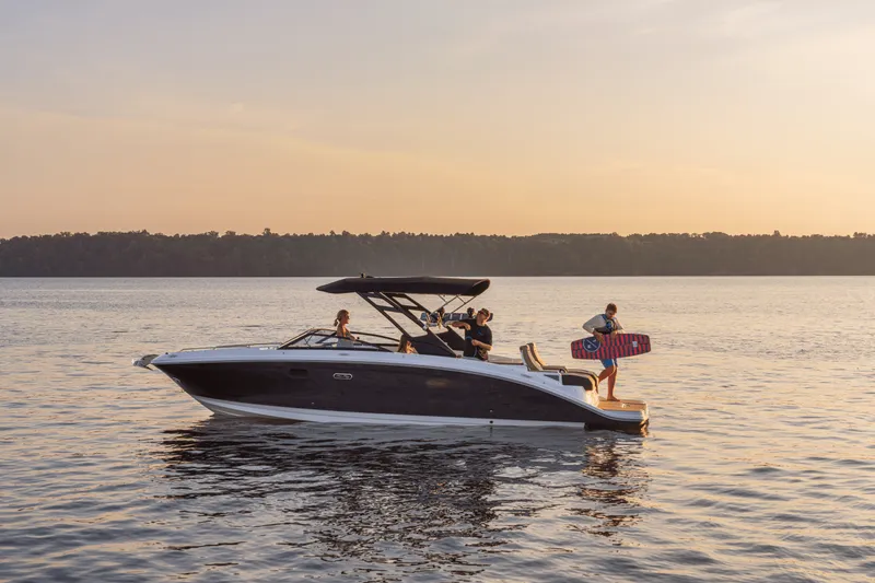 Slide: The Image of Sea Ray SDX 290 2026 - 2