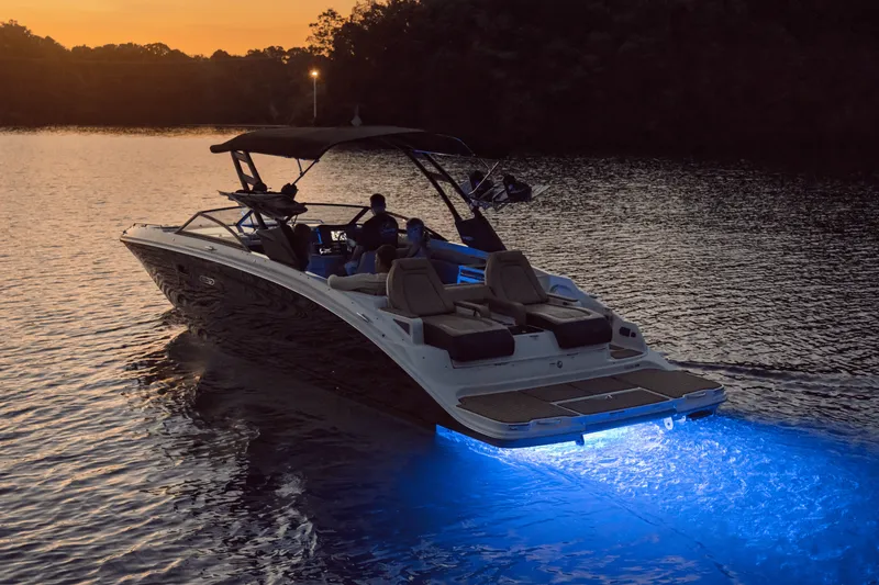 Slide: The Image of Sea Ray SDX 290 2026 - 3
