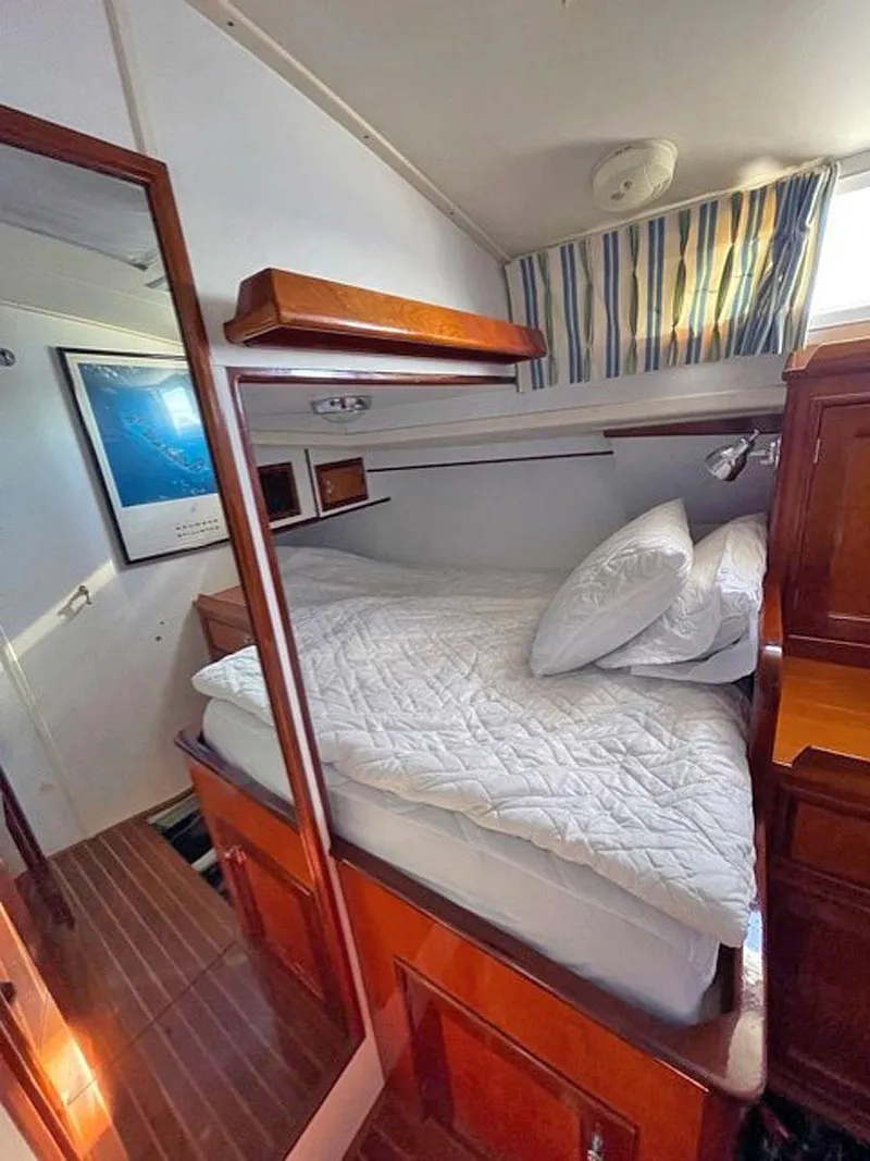 Slide: The Image of Crew Cabin - 16