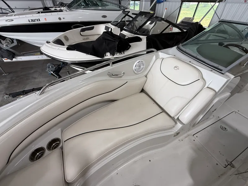 Slide: The Image of Crownline Boats 220 EX 2007 - 10