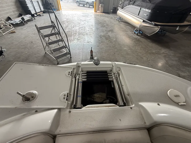 Slide: The Image of Crownline Boats 220 EX 2007 - 11