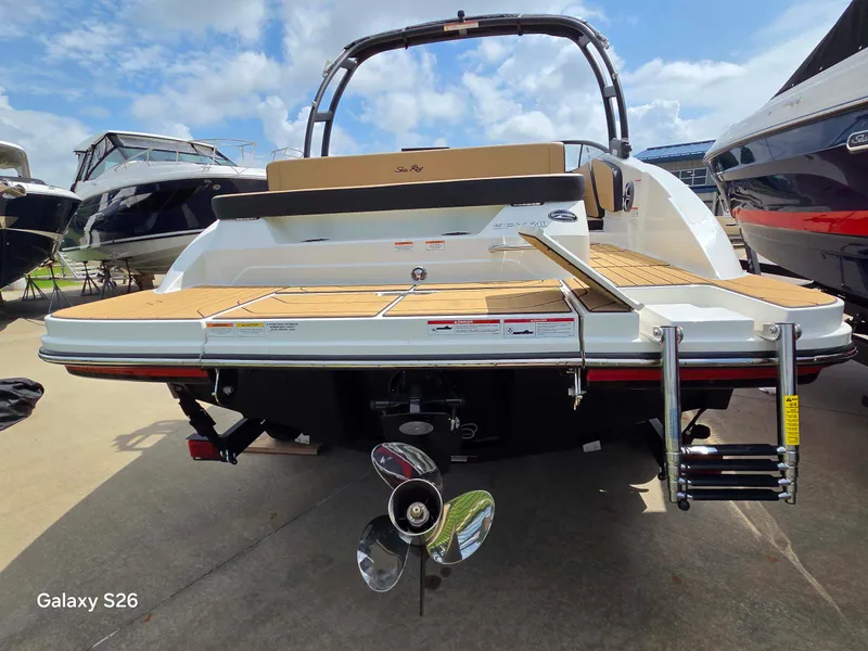 Slide: The Image of Sea Ray SPX 210 2027 - 19